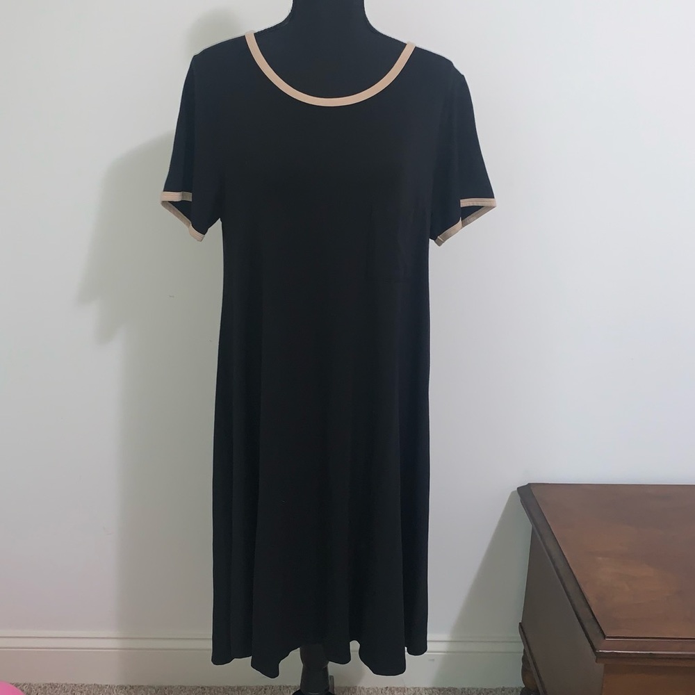 LulaRoe Carly Swing dress. Size M